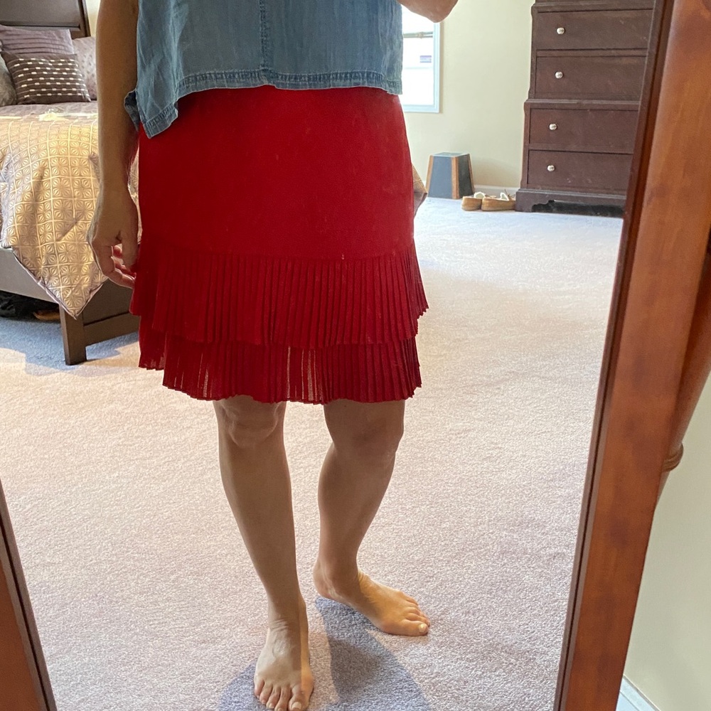 Ann Taylor Vibrant Red pleated skirt